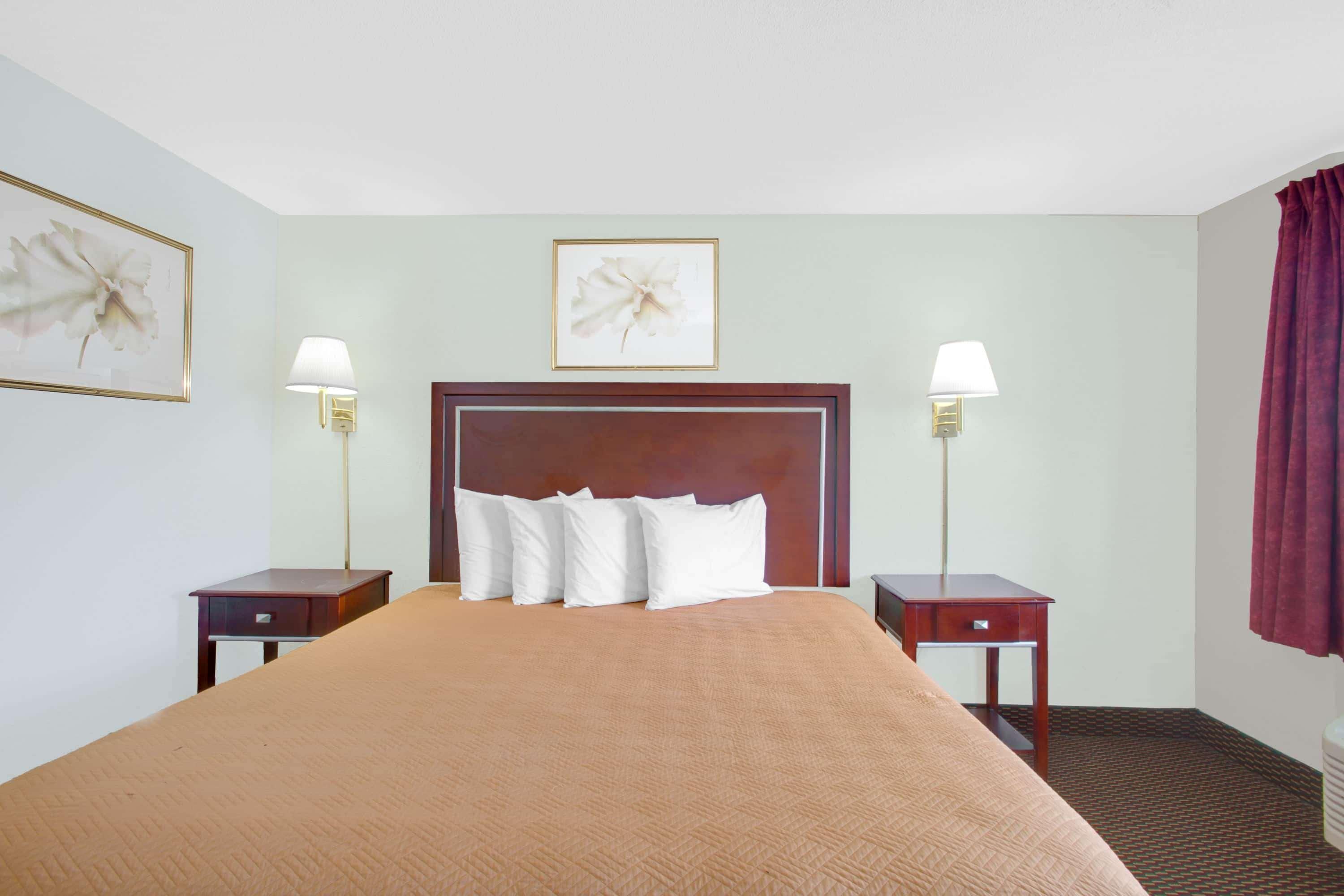 בנגור Queen City Inn מראה חיצוני תמונה