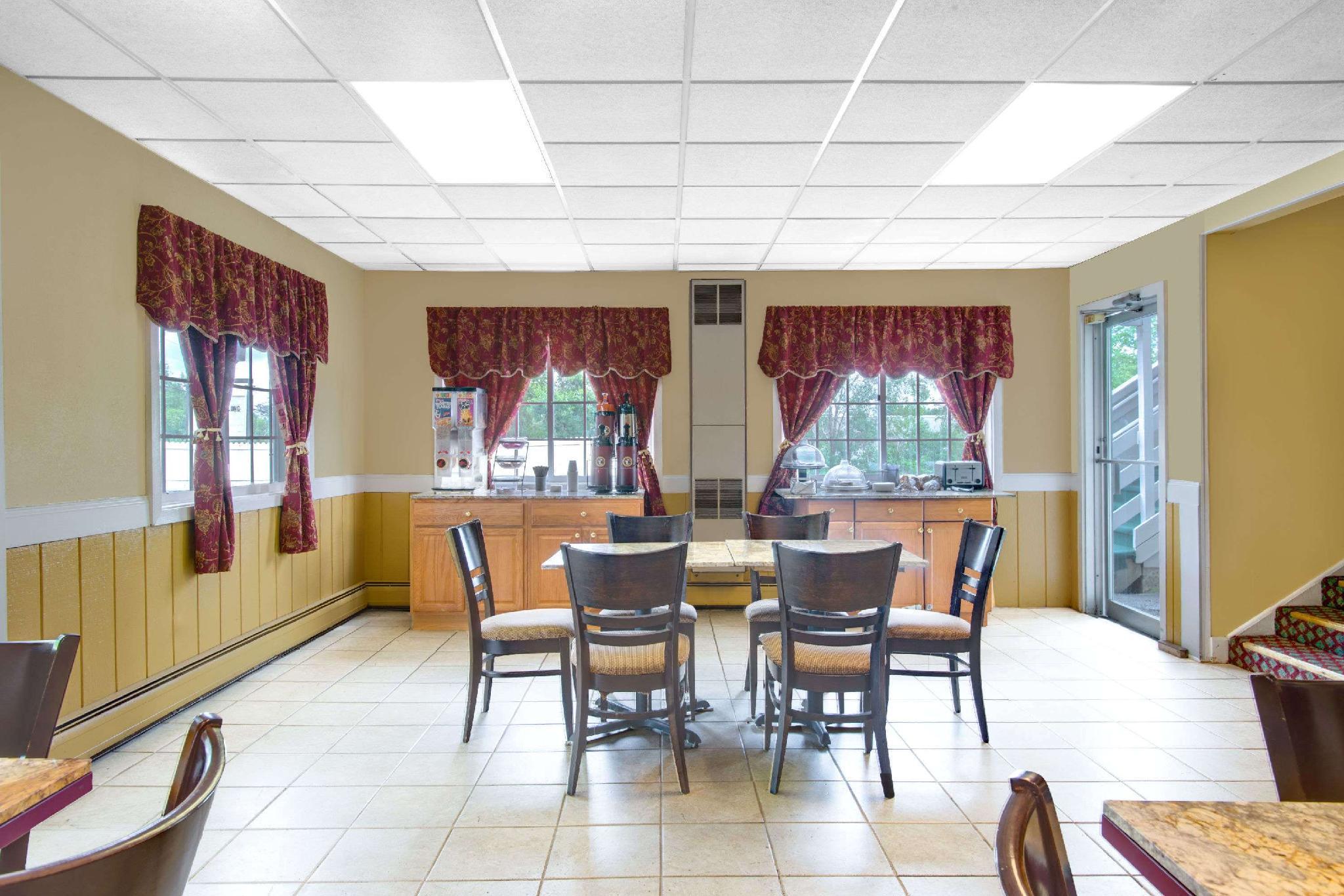 בנגור Queen City Inn מראה חיצוני תמונה