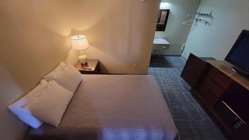 בנגור Queen City Inn מראה חיצוני תמונה